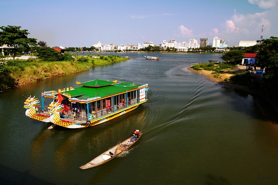 shore excursion hue city