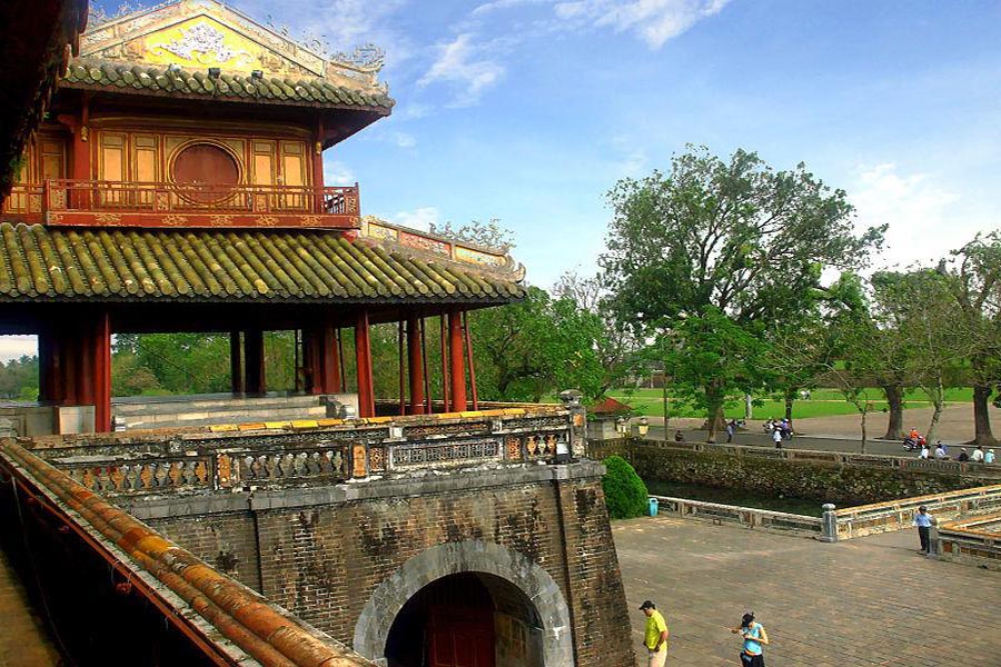 hue private tour