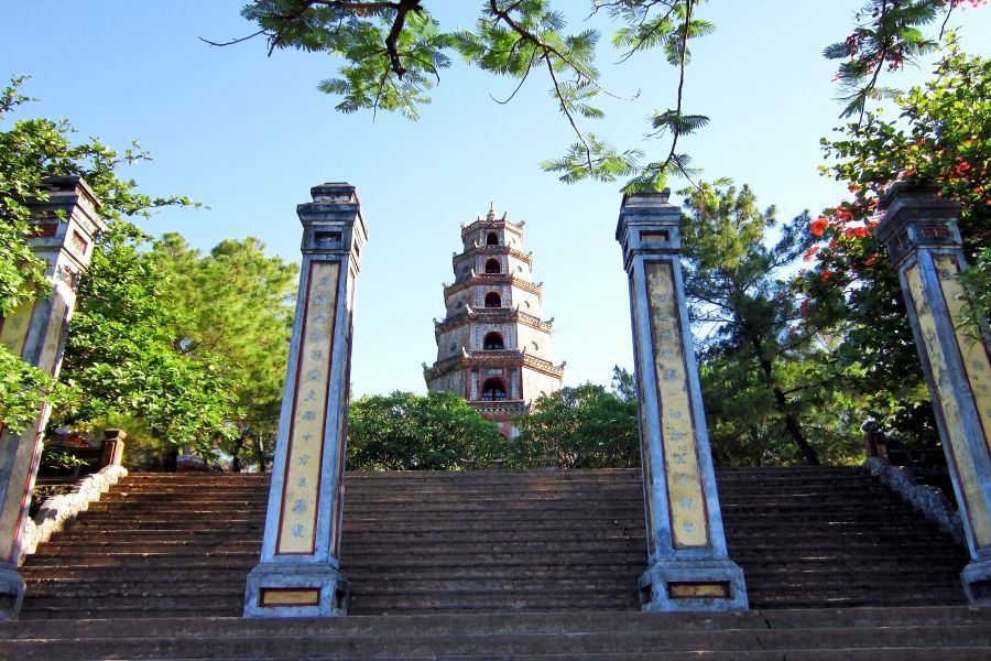 hue private tour from hoian