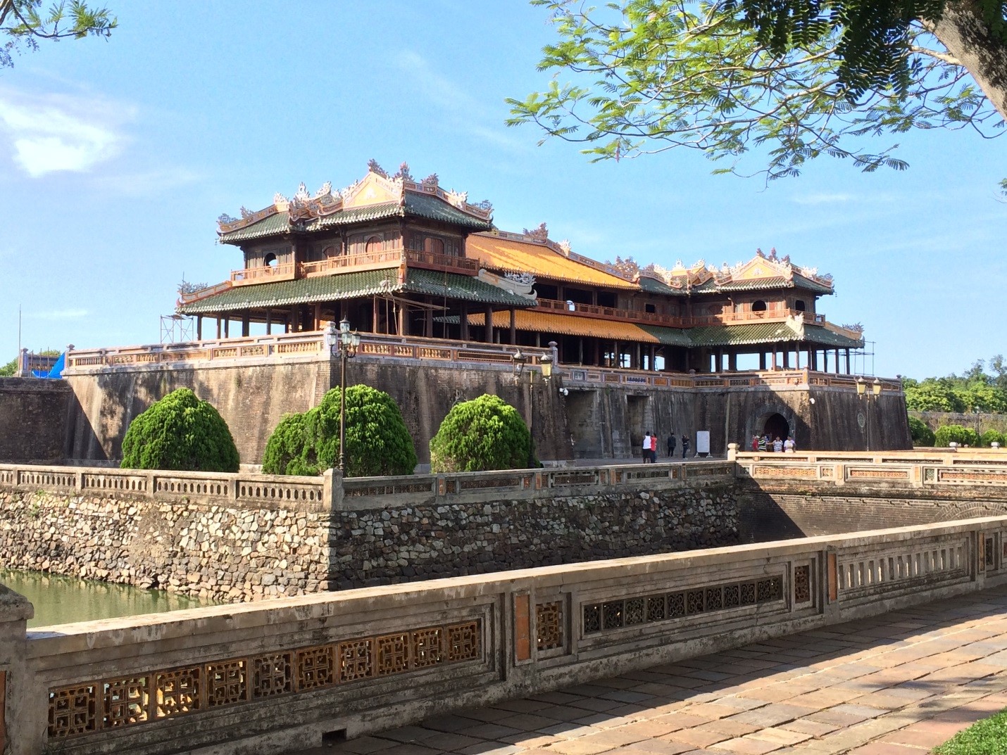 hue city tour from hoi an/da nang