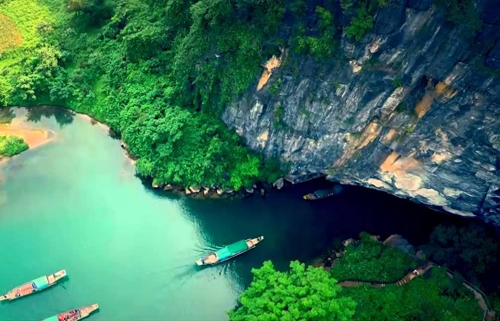 phong nha caves tour from dong hoi