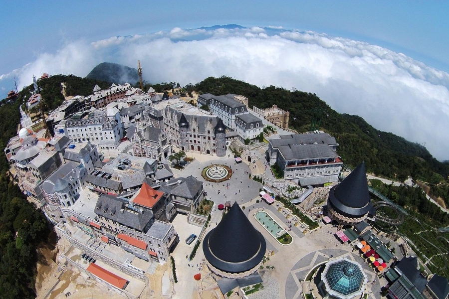 golden bridge ba na hills from tien sa port