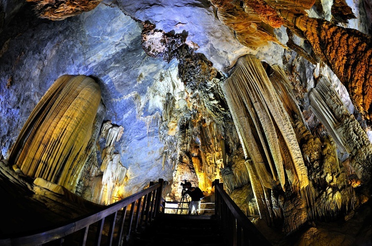 Paradise Cave Tour