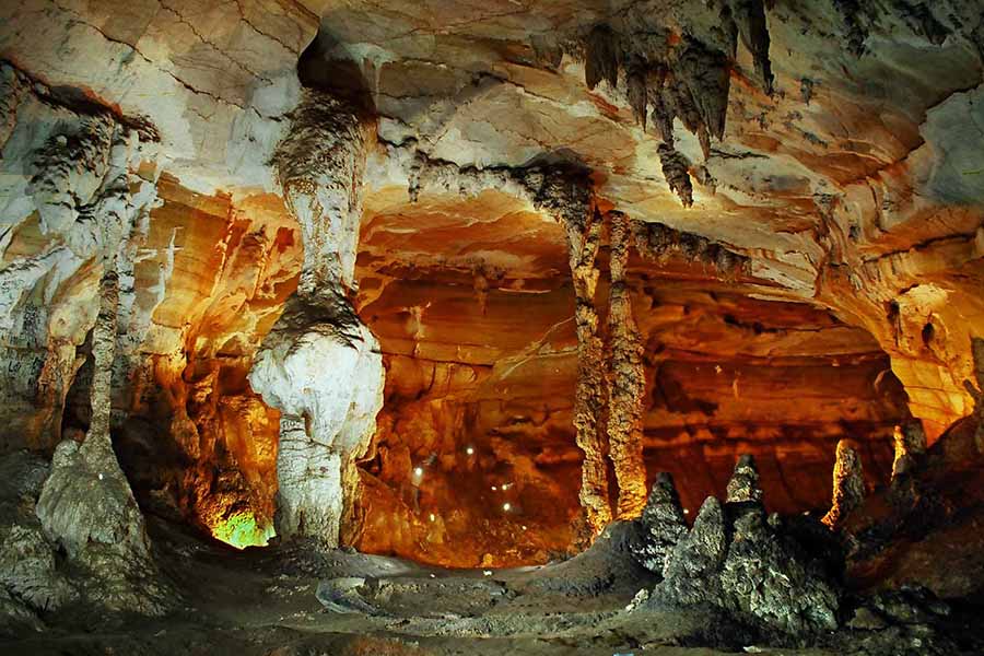 paradise cave tour